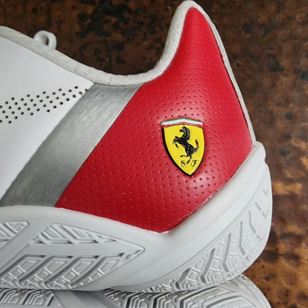 PUMA Scuderia Ferrari x Ridge Cat Sz. 7 'White Rosso Corsa' 306667-02